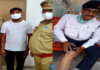 traffic police dragged by men is captured