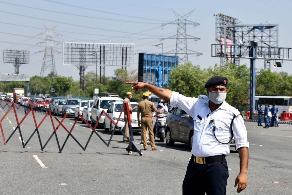 Lucknow: These 20+ parking lots of Lucknow are closed for illegal recovery, see the list, the municipal corporation took a tough decision