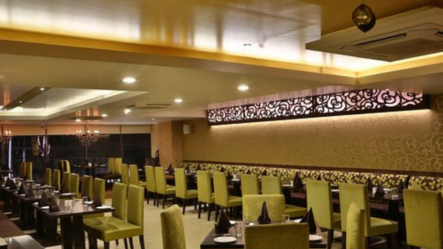 15 popular places to eat in Lucknow